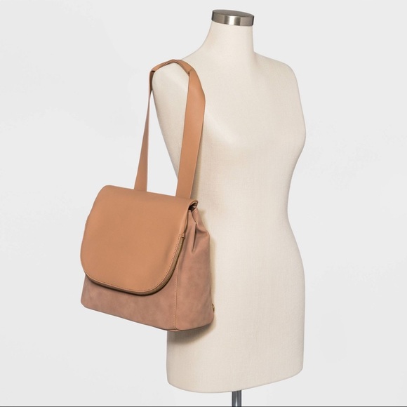 universal thread convertible backpack